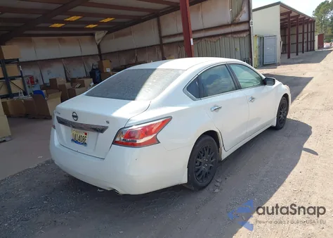 2015 Nissan Altima 2.5 S from USA, damaged, VIN 1N4AL3AP3FN305163